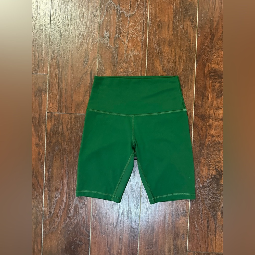 Lululemon Align Size 4 High-Rise 8" Everglade Green
